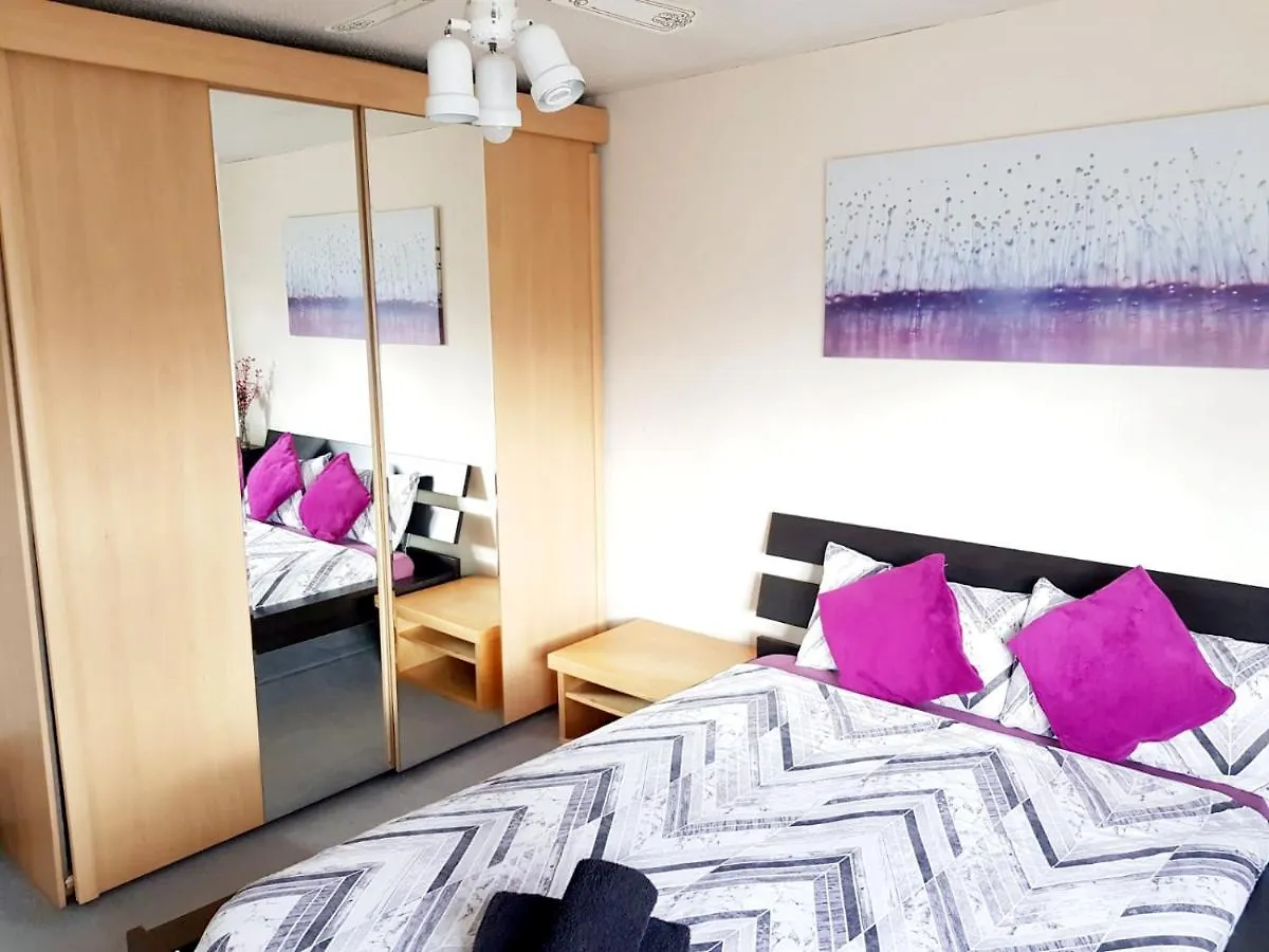 Tower Bridge Rooms London 0*,